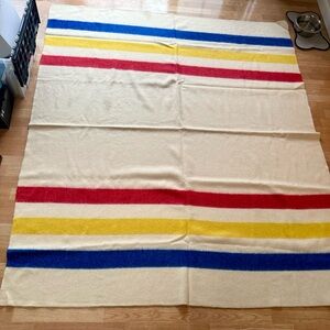 Like New Vintage Golden Dawn 100% Wool Blanket 82X70